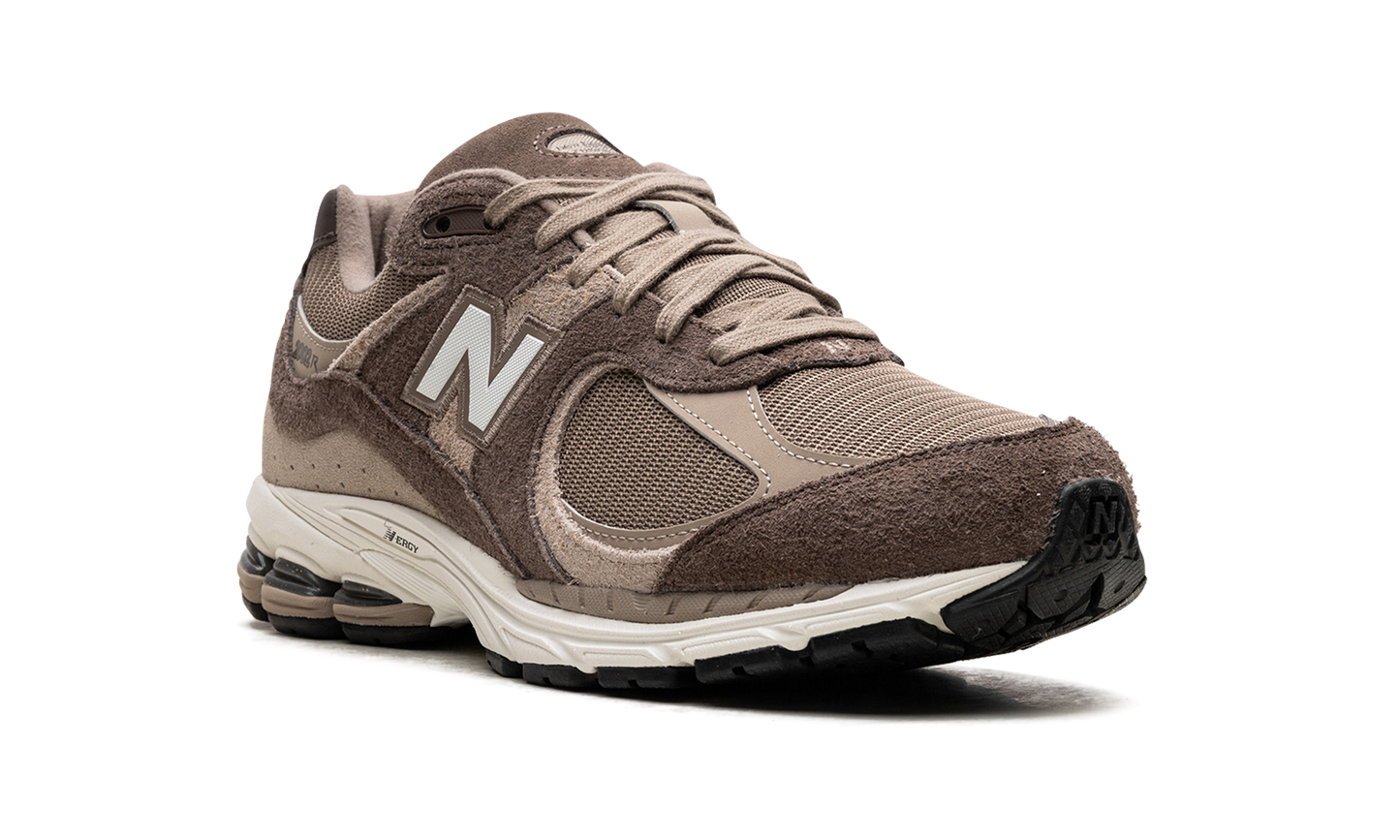 2002R "ASOS Exclusive Brown" M2002RAY