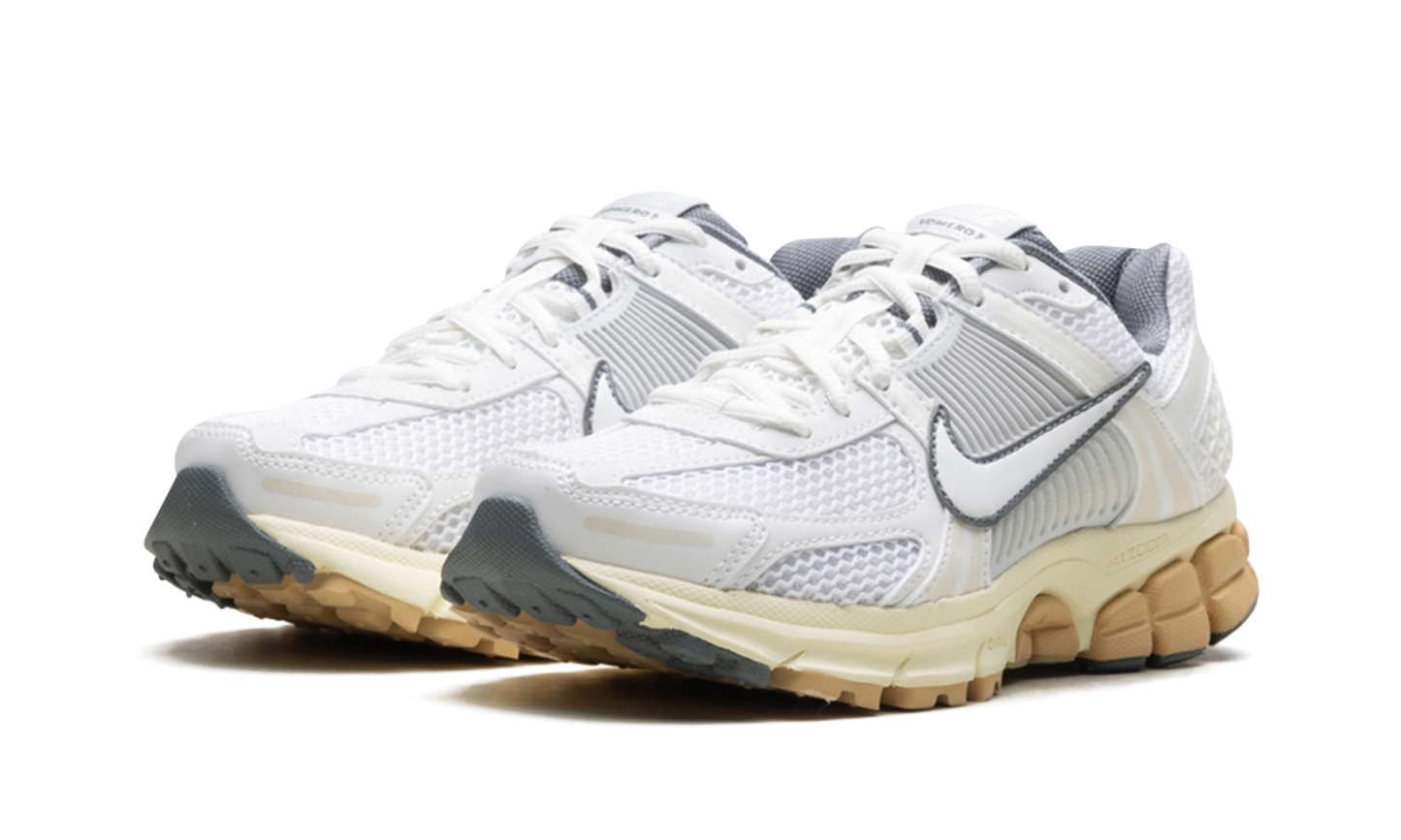 Zoom Vomero 5 WMNS "Summit White Pure Platinum" FJ2028 101