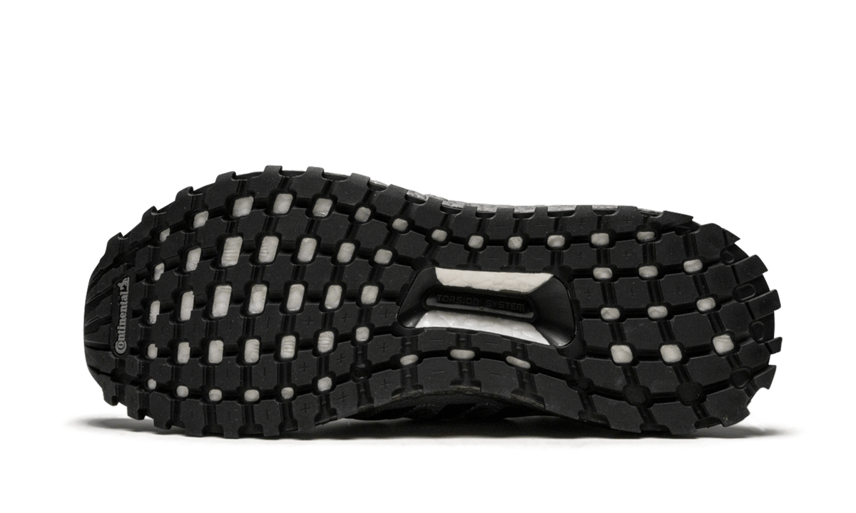 Ultra Boost x GOT "Game of Thrones House Stark" EE3706