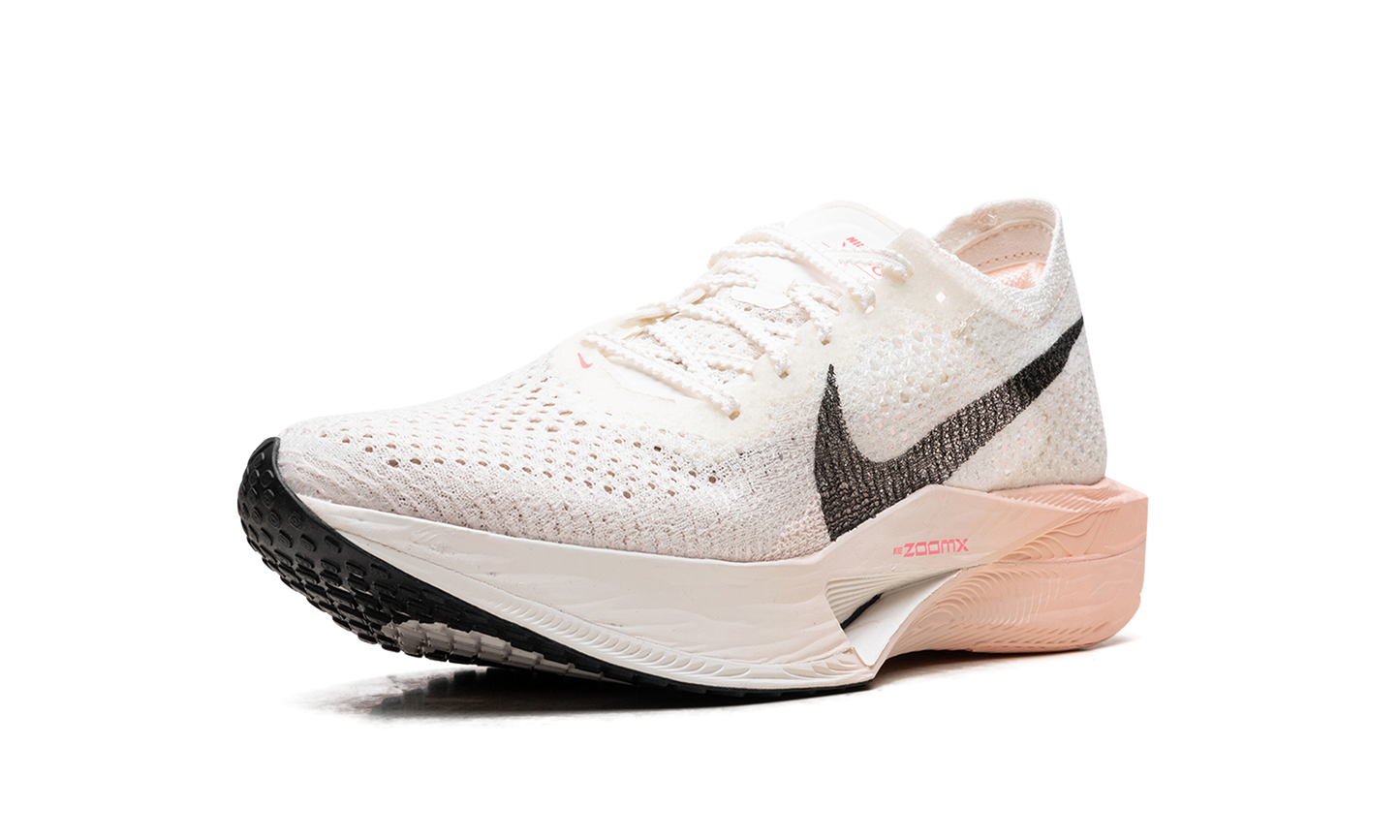 ZoomX Invincible Run 3 "Sail Guava Ice" DV4129 103