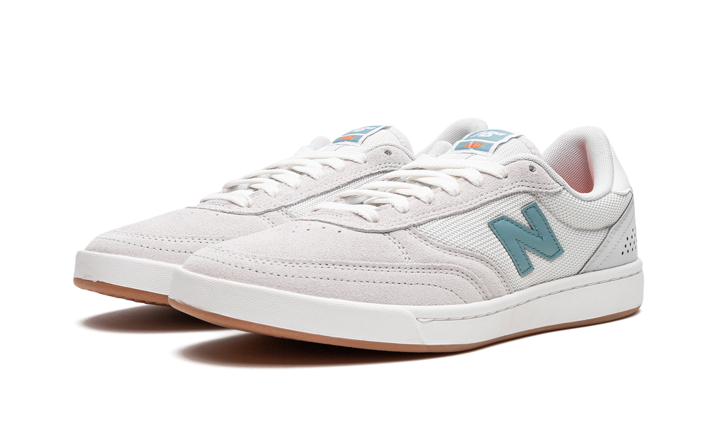 440 "Light Grey/Aqua Sea" NM440GNG