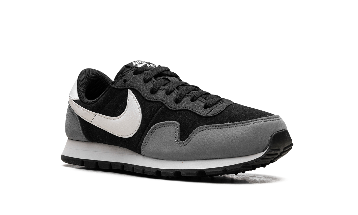 Air pegasus 83 PRM "Black Cool Grey" DN1790 001