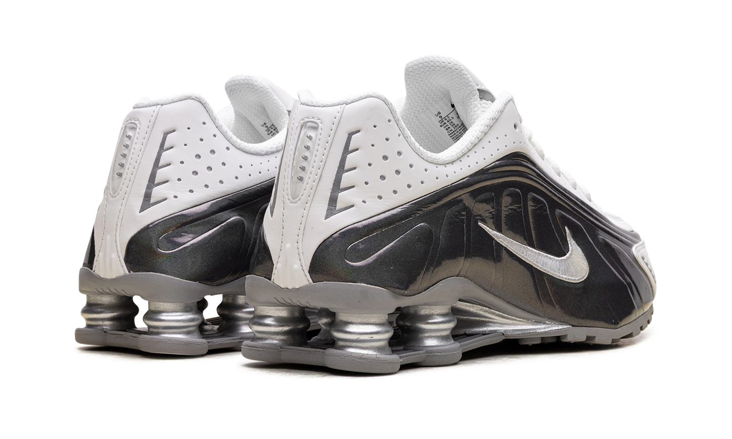 Shox R4 WMNS "White Iridescent" IB7703 100