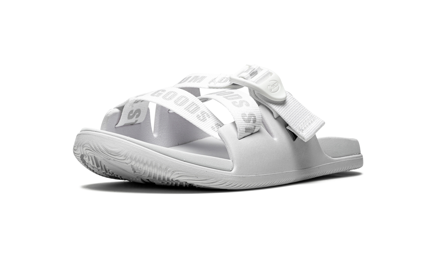 Men's Chillos Slide "Stadium Goods x Chaco - Whiteout" JCH199785