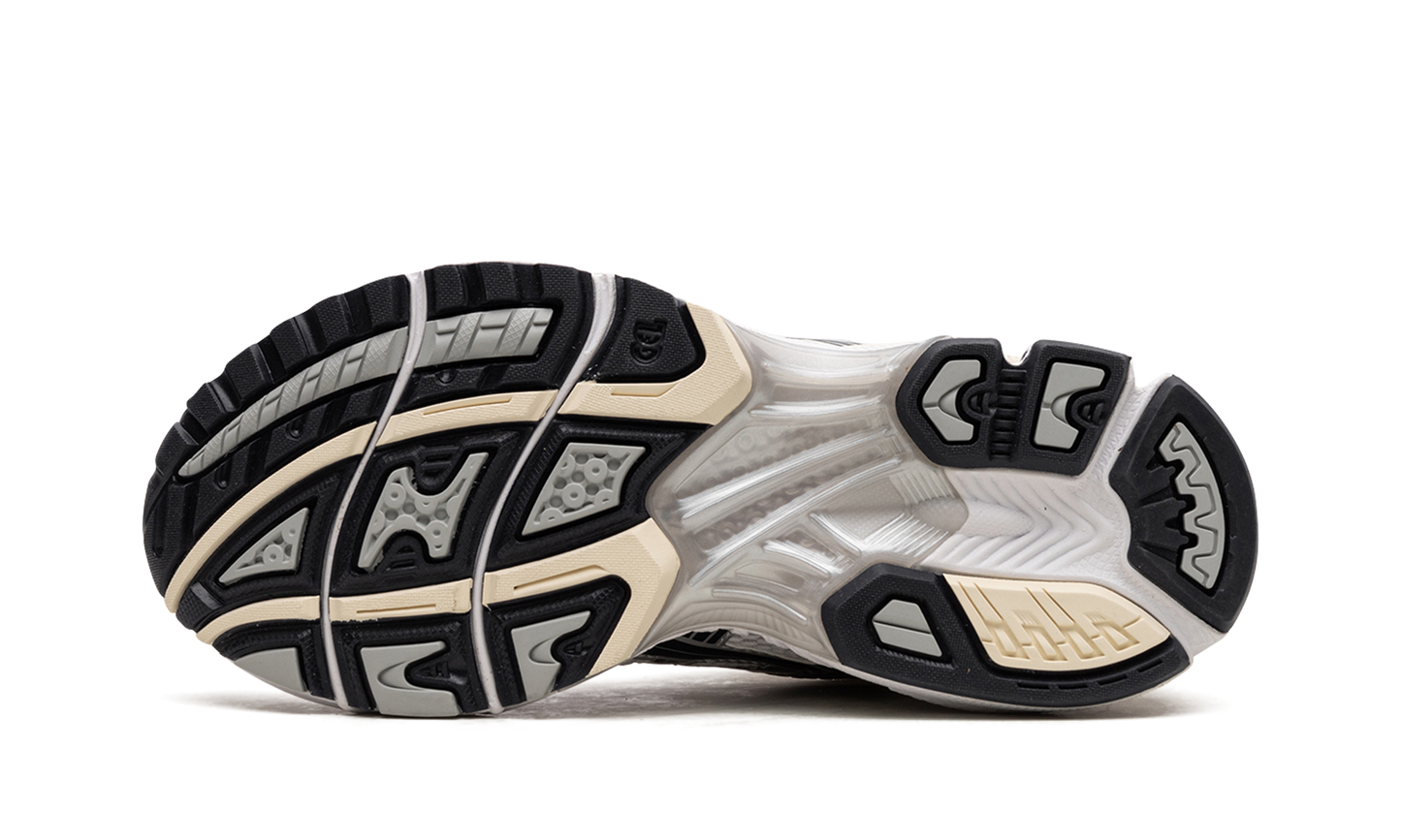 GEL KAYANO 14 WMNS "WHITE MIDNIGHT" 1202A056 109