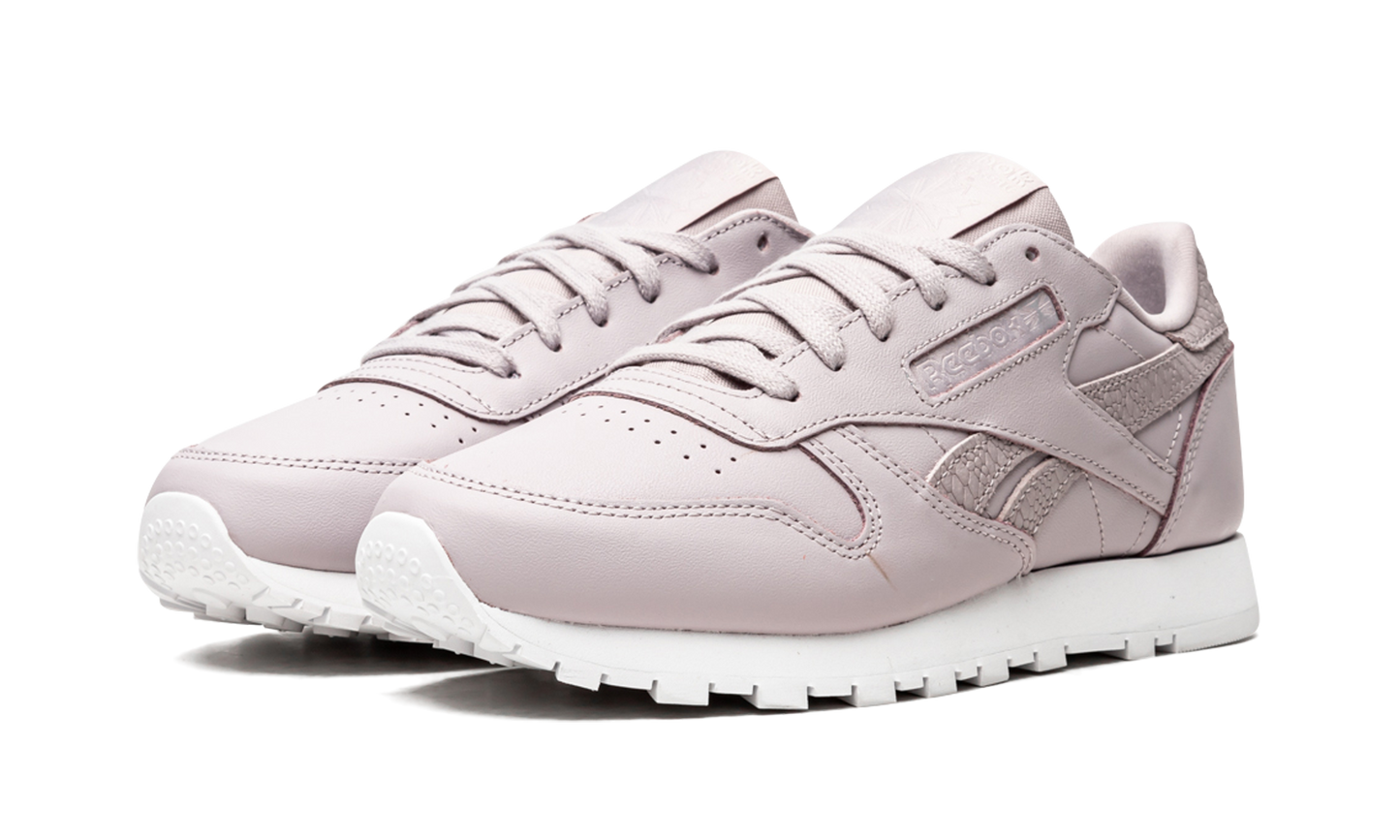 CLASSIC LEATHER PASTEL WMNS CM9159