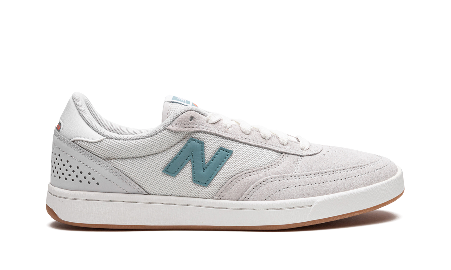440 "Light Grey/Aqua Sea" NM440GNG