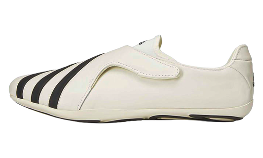 Vario Flat Earther "Pharrell - Core White" KI7668