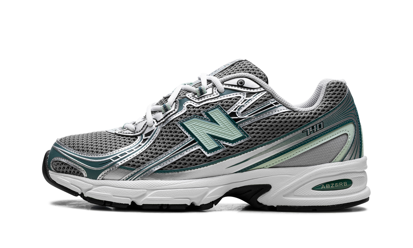 740v2 "Silver Metallic New Spruce" U740NC2