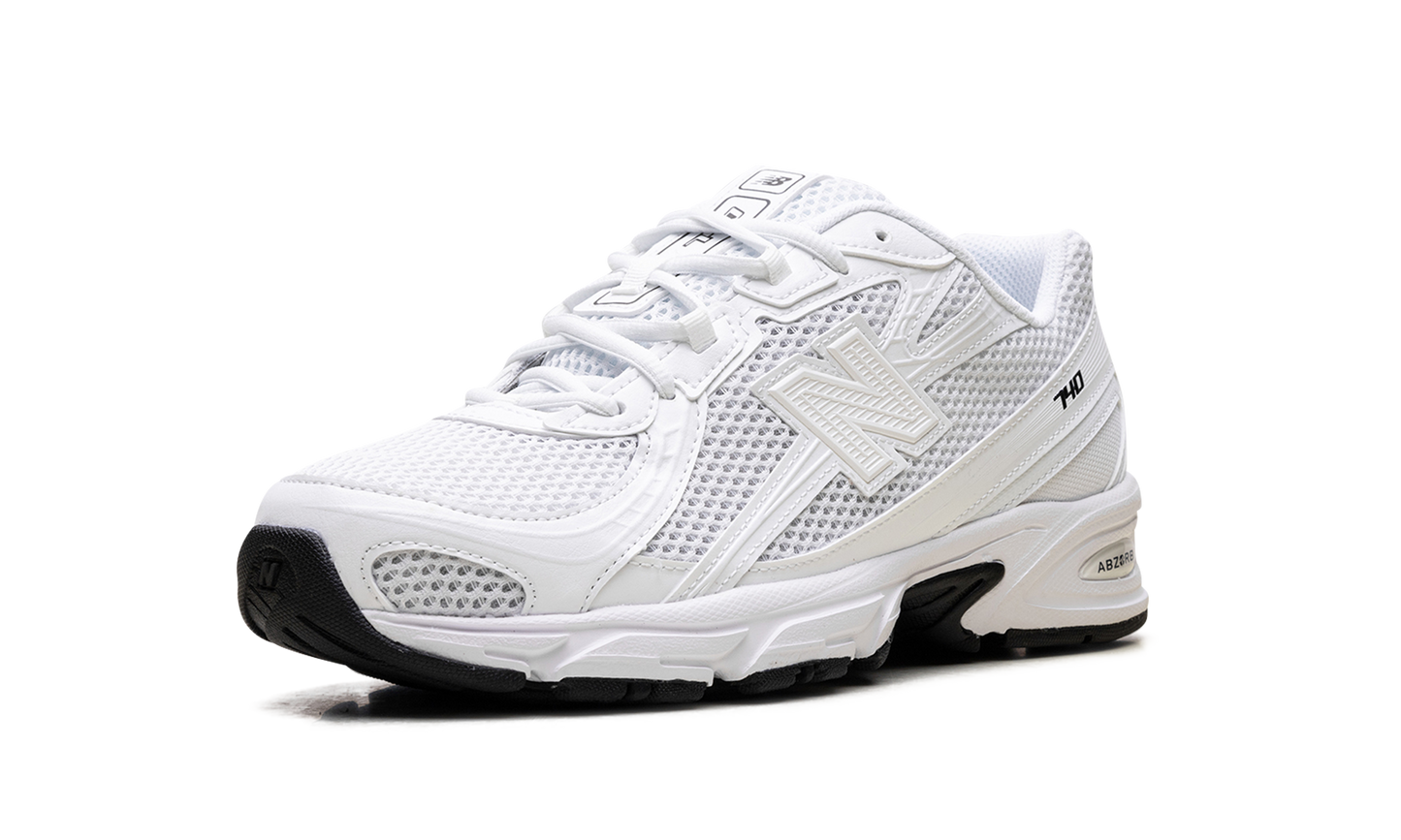 740 "Triple White" U740WW2