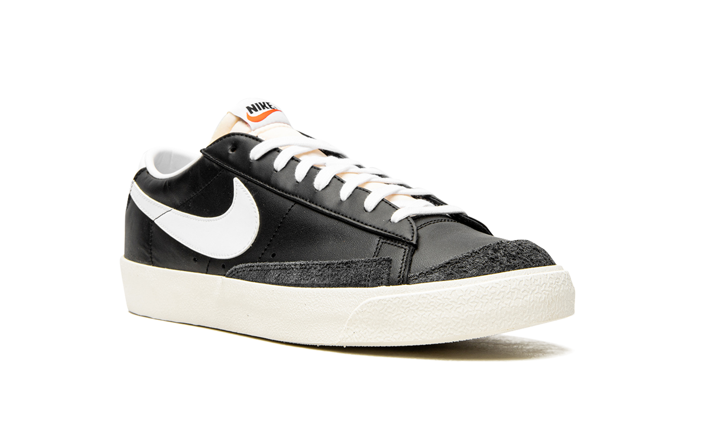 Blazer Low '77 Vintage "Black White" DA6364 001