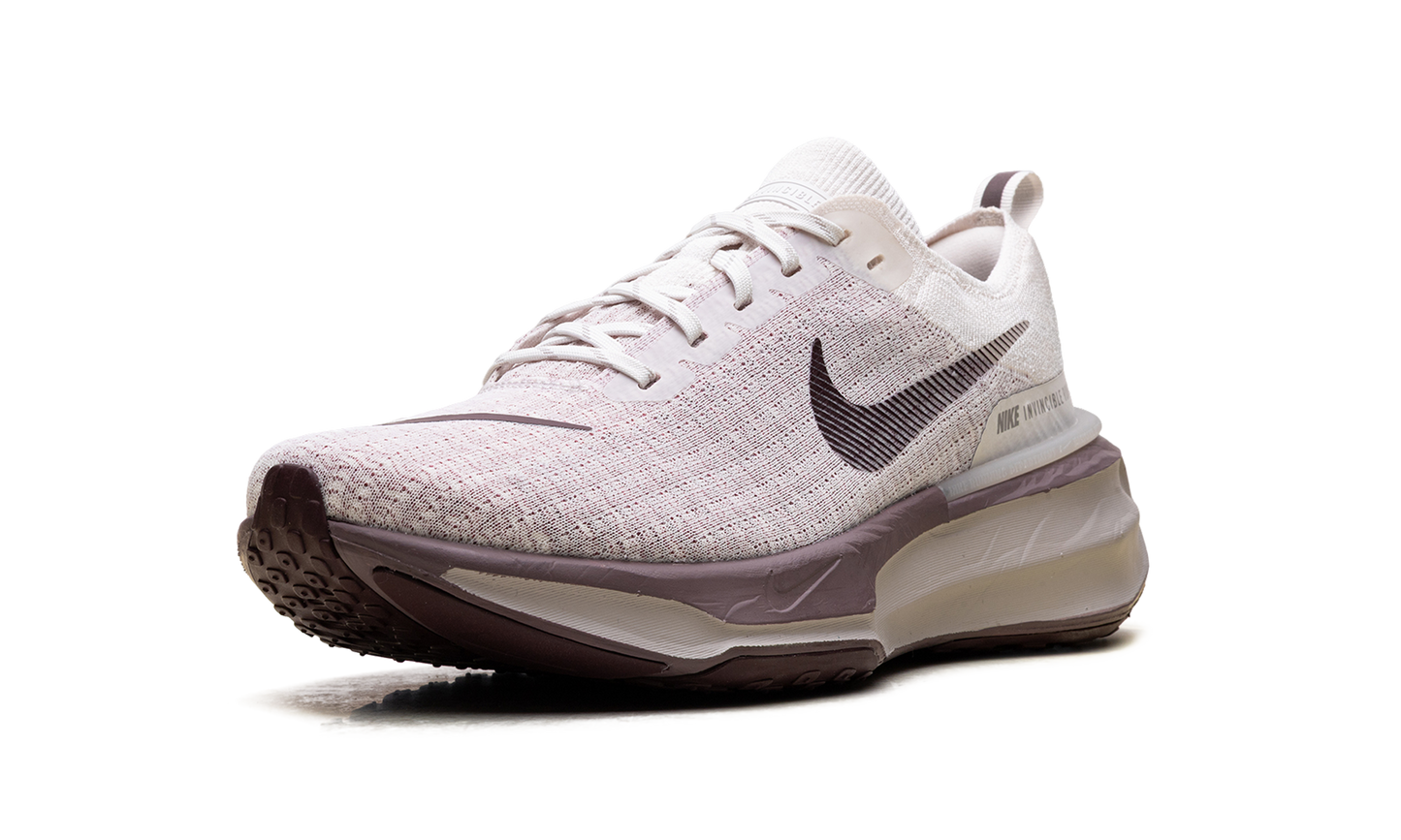 ZoomX Invincible Run 3 "Phantom Burgundy Crush" DR2615 010