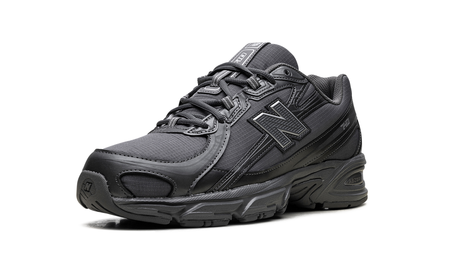 740 "Castlerock Silver Metallic" U740SS2