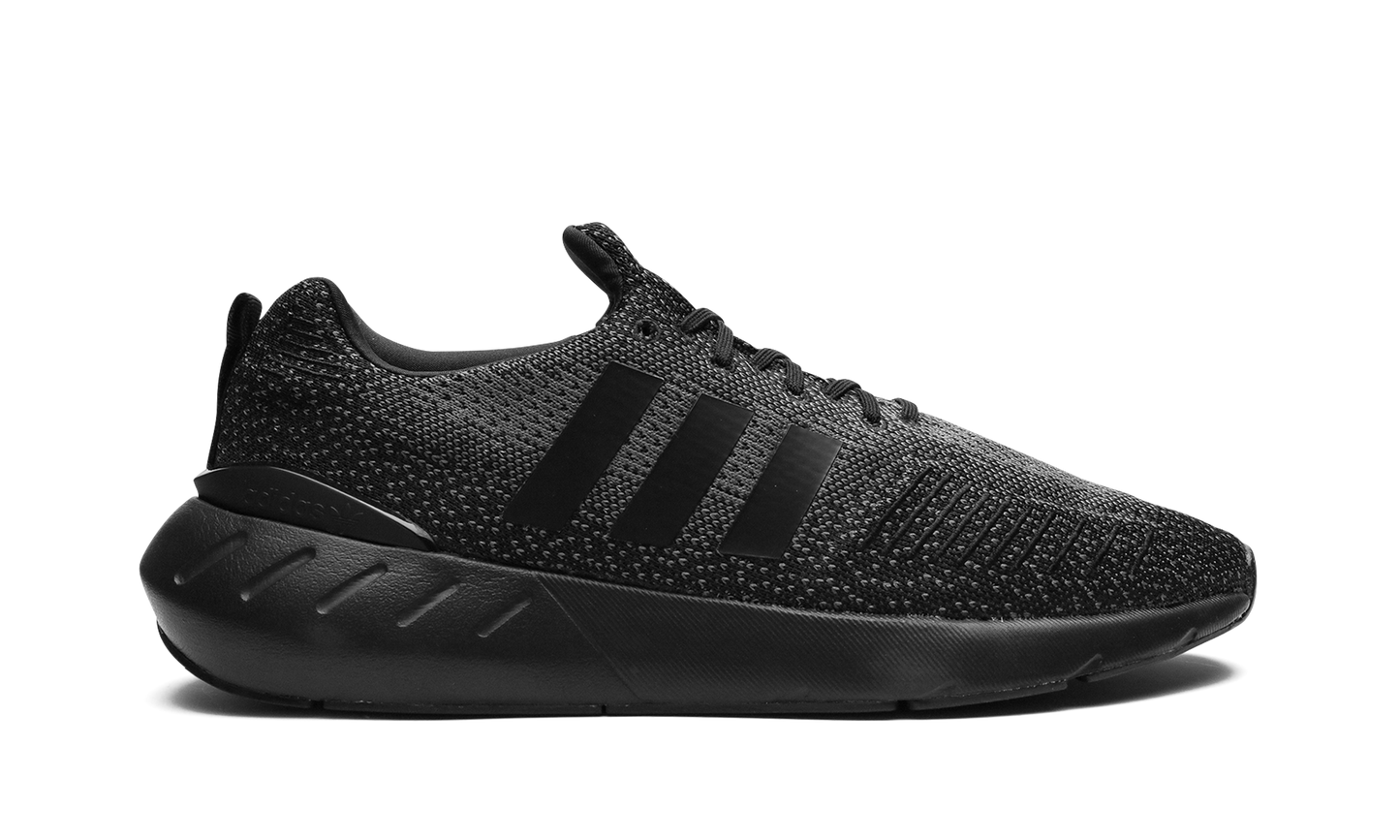 Swift Run 22 "Blackout" GZ3500