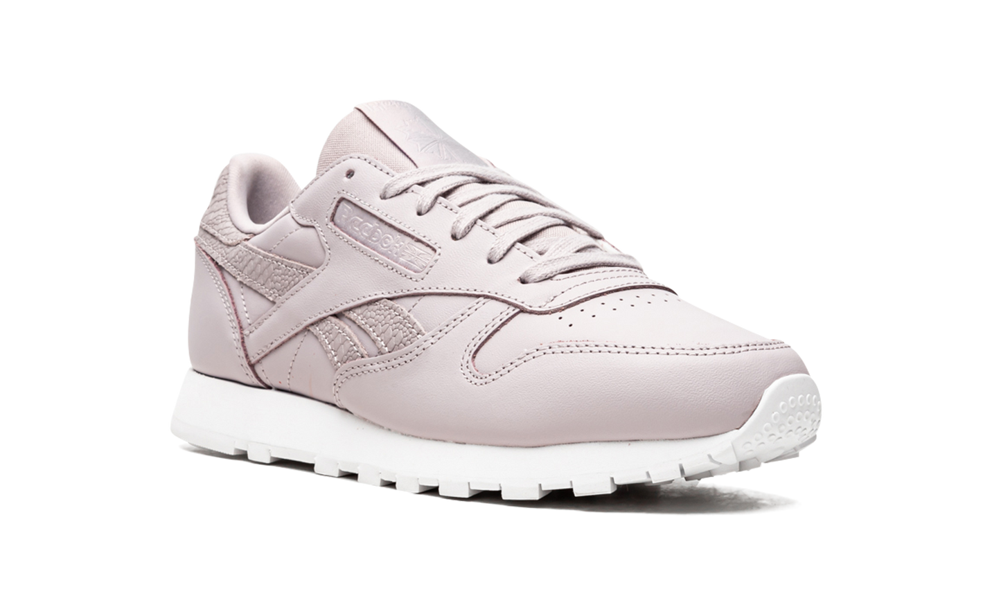 CLASSIC LEATHER PASTEL WMNS CM9159