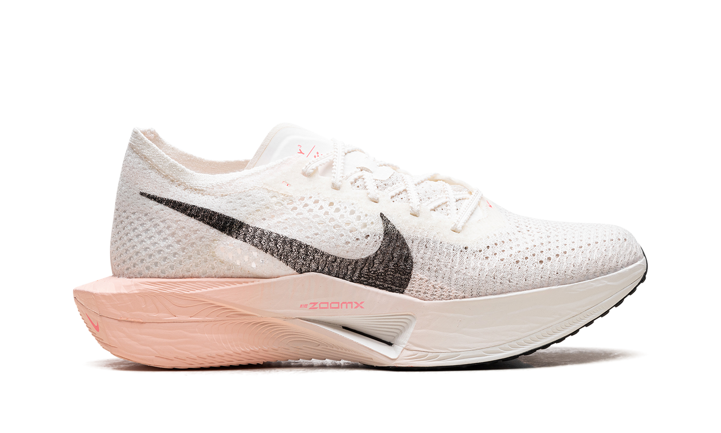 ZoomX Invincible Run 3 "Sail Guava Ice" DV4129 103