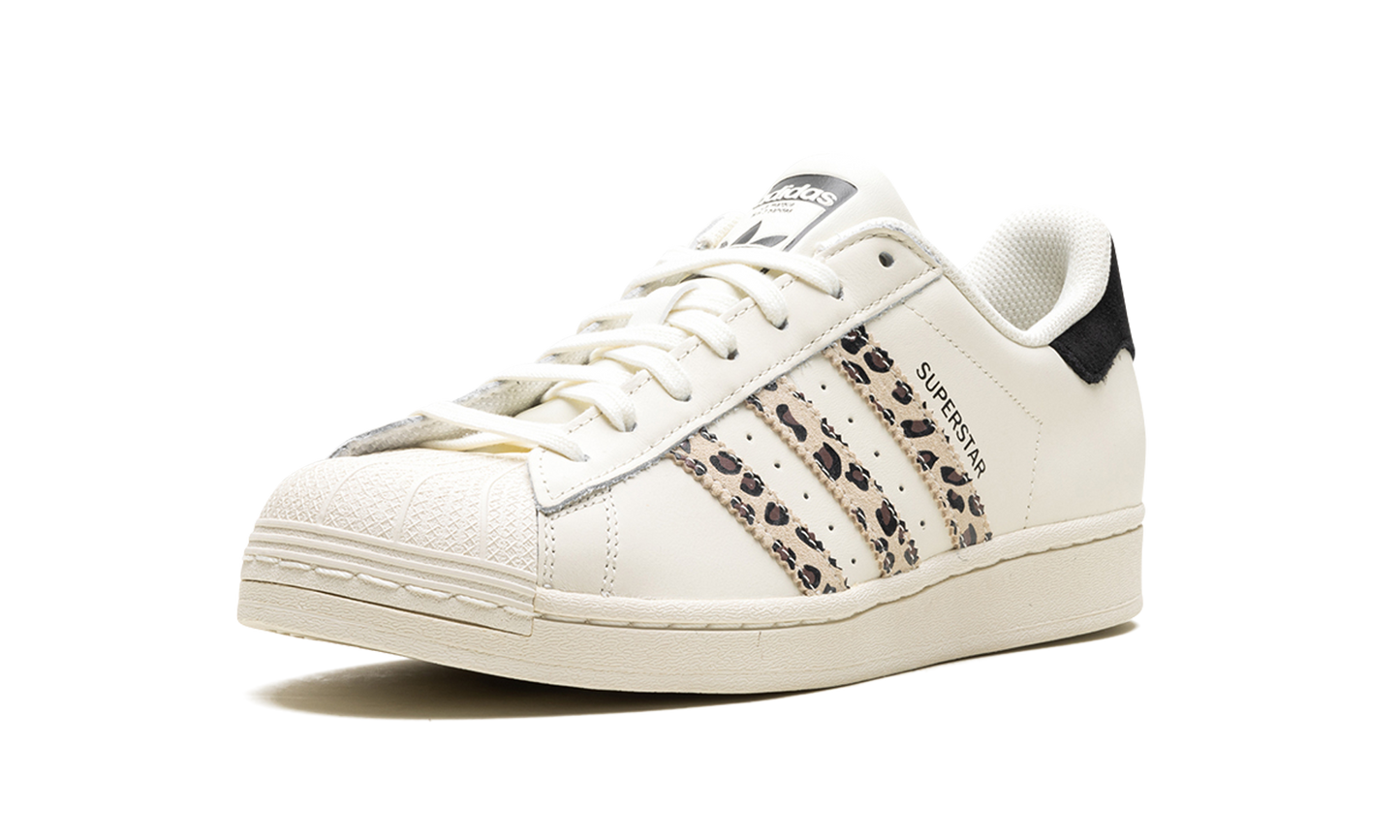 Superstar WMNS "Off White Black Leopard"