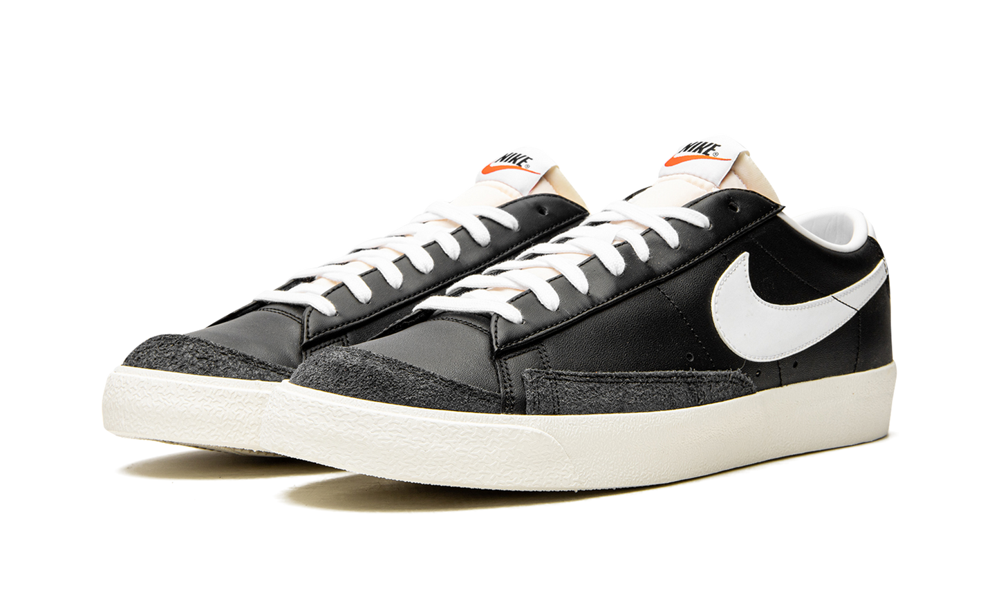 Blazer Low '77 Vintage "Black White" DA6364 001