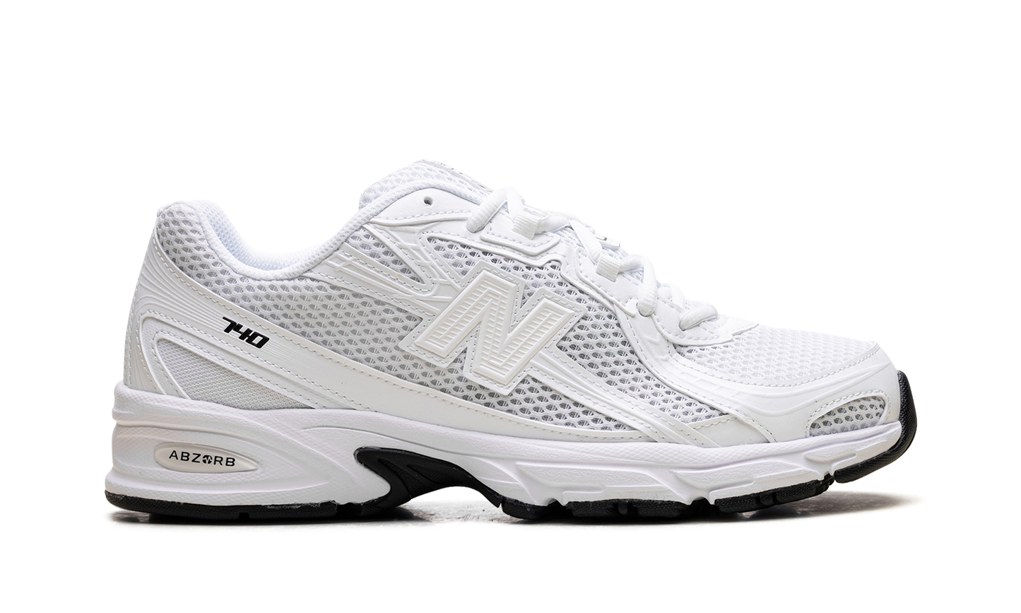 740 "Triple White" U740WW2