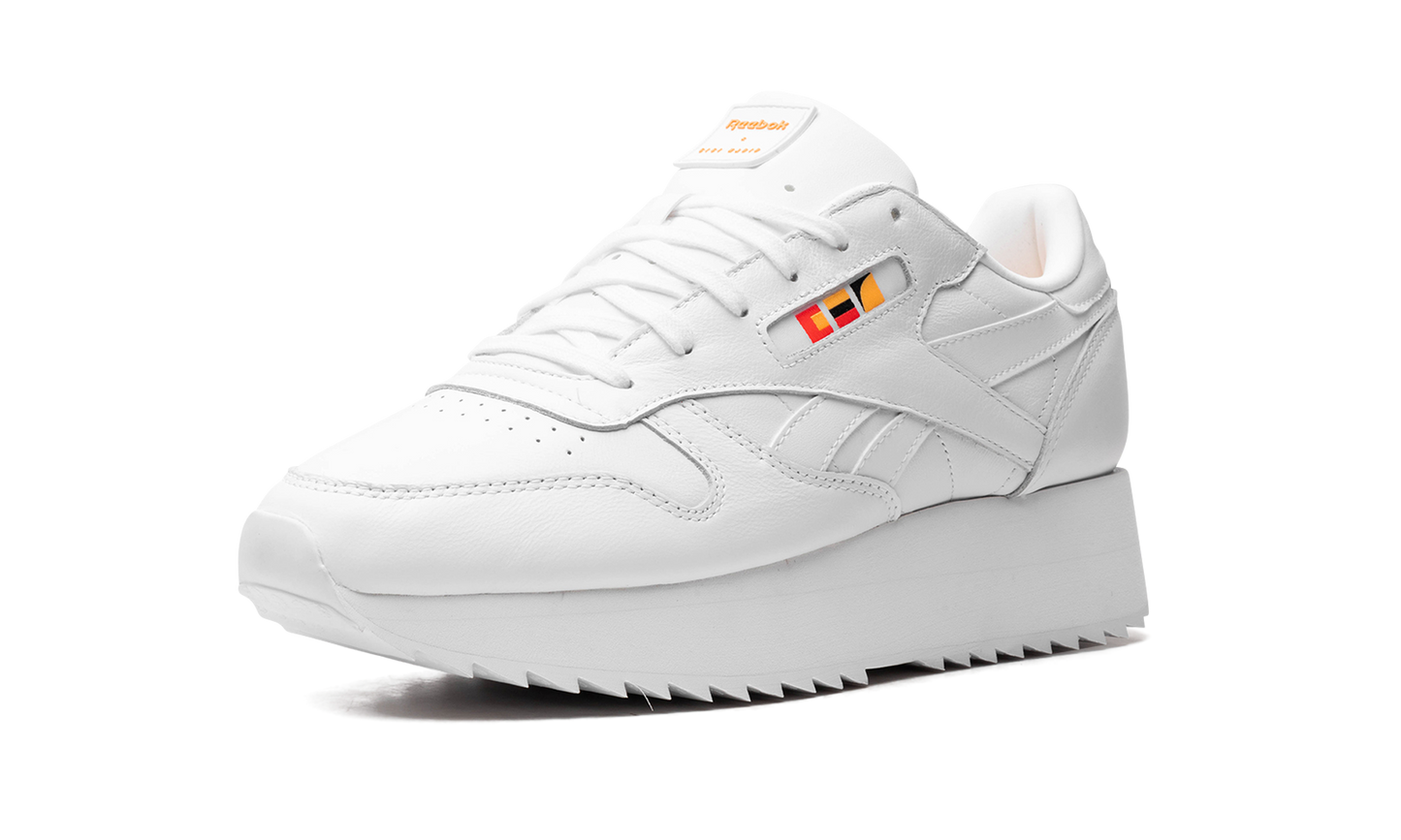 CLASSIC LEATHER DOUBLE WMNS "Gigi Hadid" DV5391