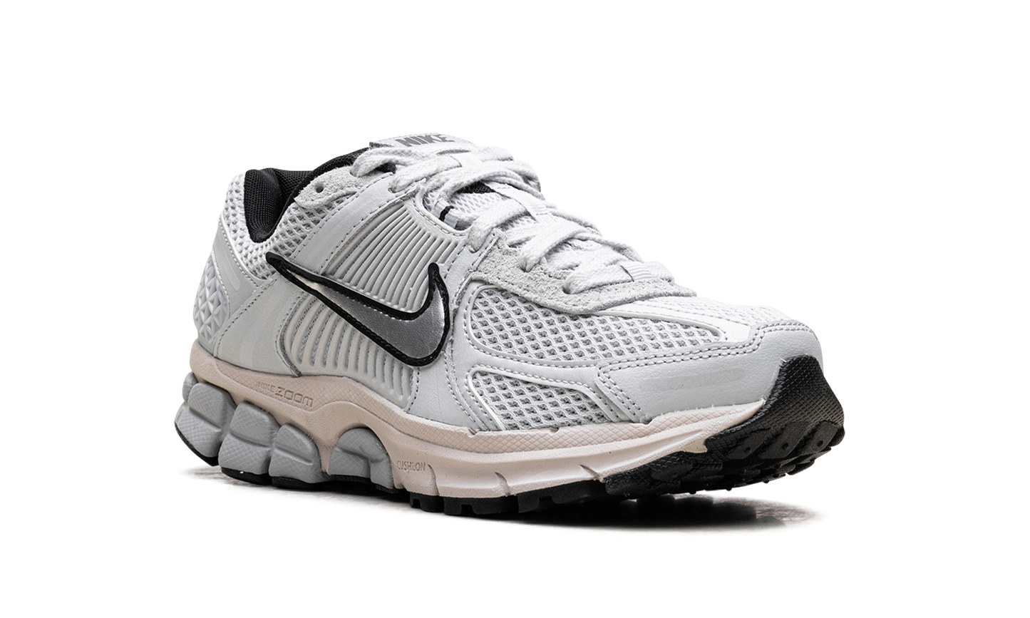 Zoom Vomero 5 WMNS "Pure Platinum" FN6742 002