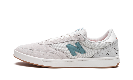 440 "Light Grey/Aqua Sea" NM440GNG