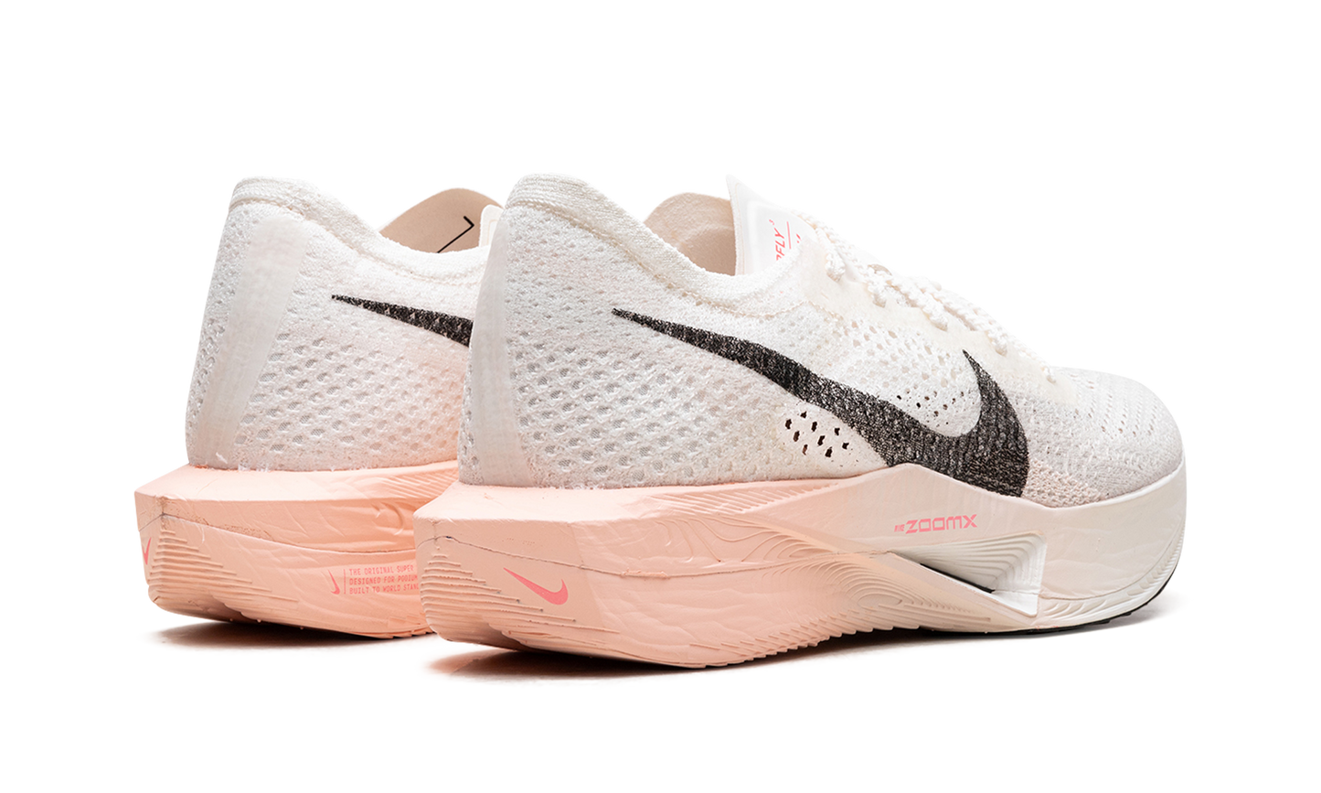 ZoomX Invincible Run 3 "Sail Guava Ice" DV4129 103