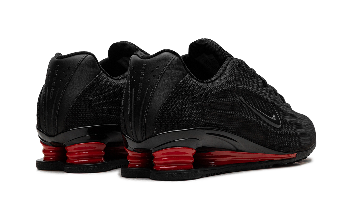 Shox Z WMNS "Bred" HQ7540 002