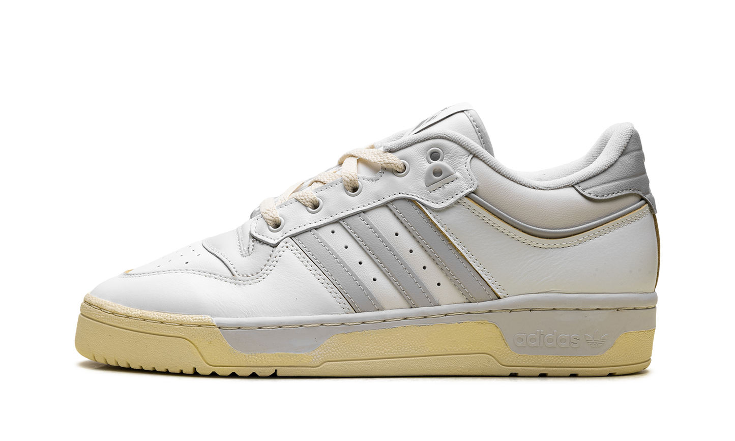 RIVALRY LOW 86 "CWHITE/GREONE/OWHITE" GZ2556