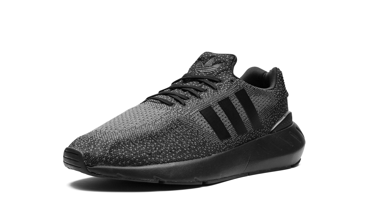 Swift Run 22 "Blackout" GZ3500