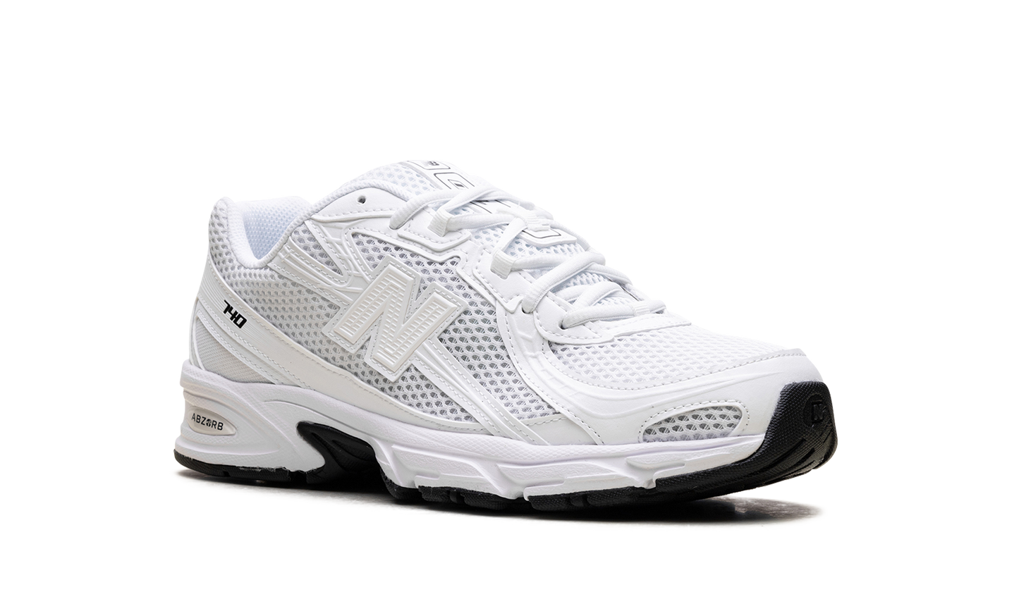 740 "Triple White" U740WW2