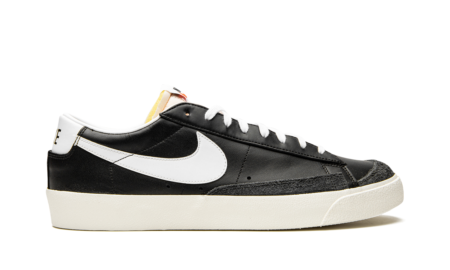 Blazer Low '77 Vintage "Black White" DA6364 001