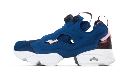 InstaPump Fury WMNS "Face Stockholm" AR2650